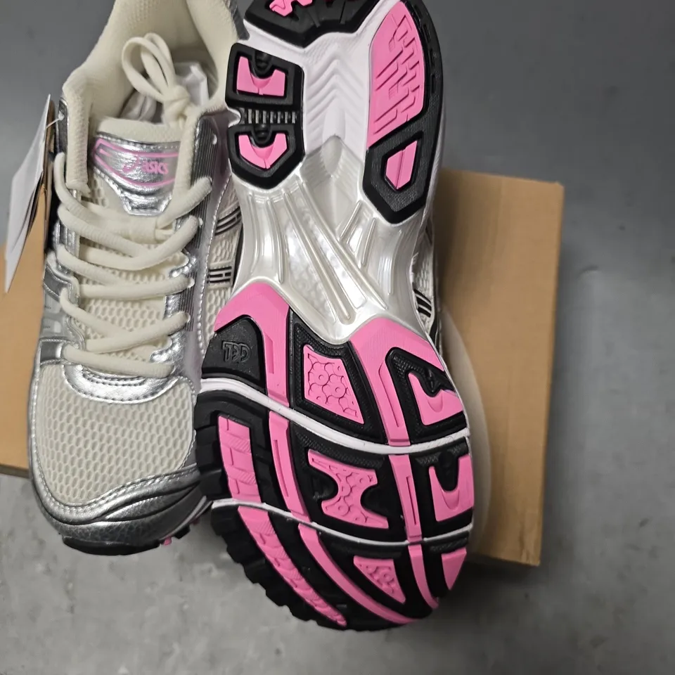 BOXED ASICS GEL-KAYANO 14 TRAINERS SIZE 9
