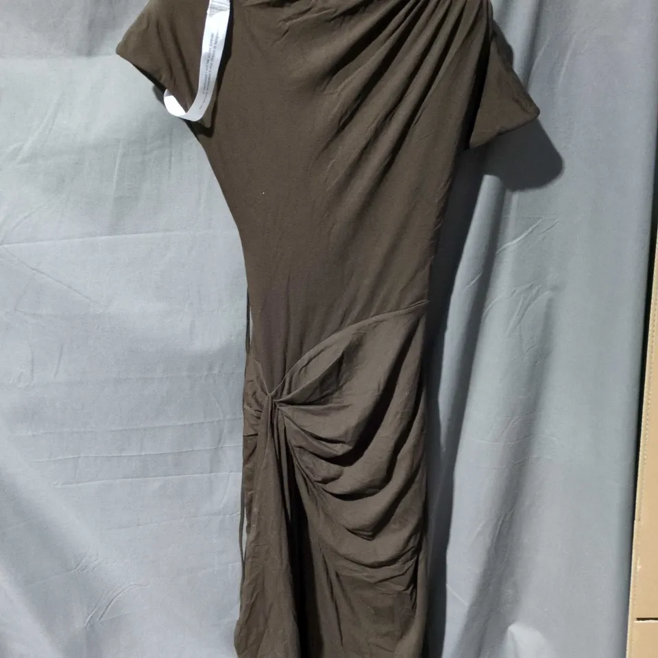 AYM STUDIO BROWN ONE-SHOULDER DRESS – DRAPED TWIST DETAIL, UK SIZE M