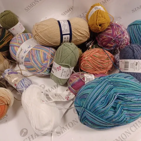 LOT OF ASSORTED YARN