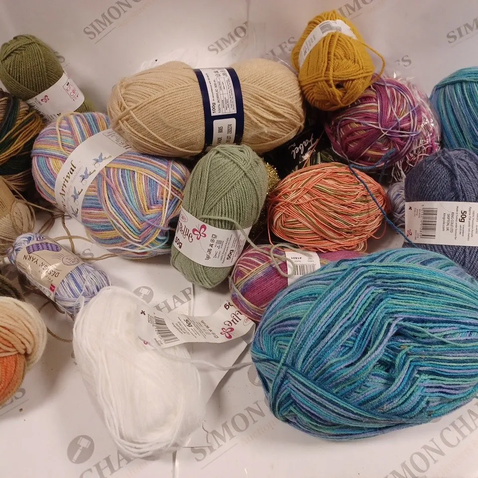 LOT OF ASSORTED YARN