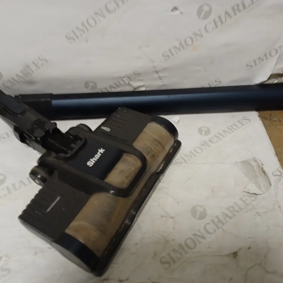 SHARK CORDLESS STICK VACUUM CLEANER [IZ103UKGB], DARK BLUE