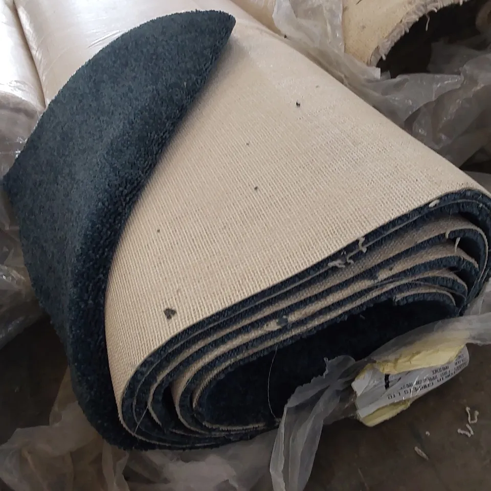 ROLL OF QUALITY FIRST IMPRESSIONS AMBIENCE CARPET // SIZE: APPROX 4 X 6.9m