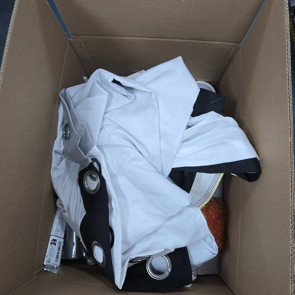 BOX OF APPROXIMATELY 14 ASSORTED ITEMS TO INCLUDE: PLACEMATS AND CHIMNEY CLEANING LOG