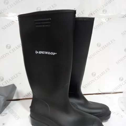 PACKAGED DUNLOP BUDGET NON-SAFETY WELLINGTON BLACK - SIZE UK 4