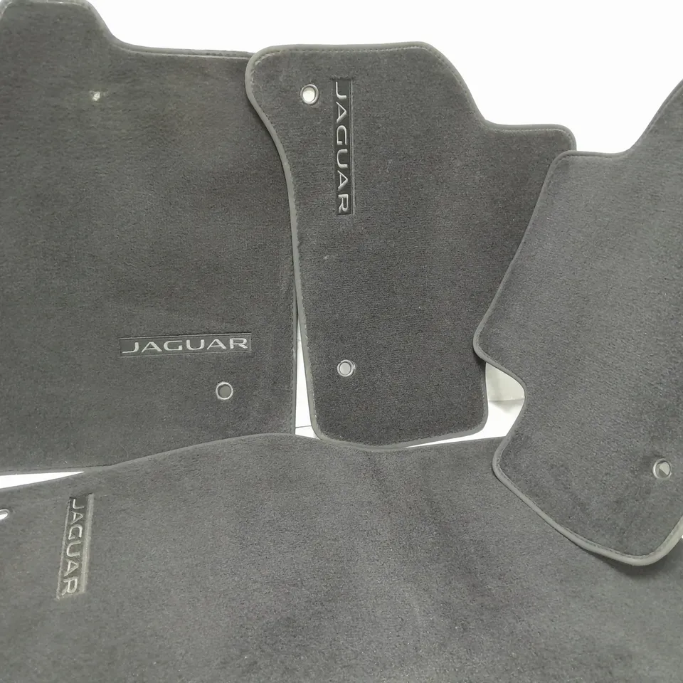 JAGUAR XE CARPET MAT SET