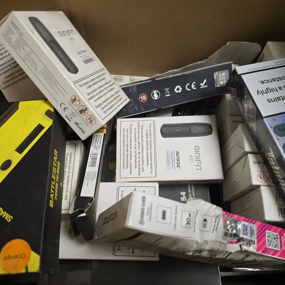BOX OF APPROXIMATELY 15 ASSORTED E-CIGARETTES PRODUCTS TO INCLUDE - HORIZON TECH TALOONS 3 ,MINIFIT , ASPIRE ETC