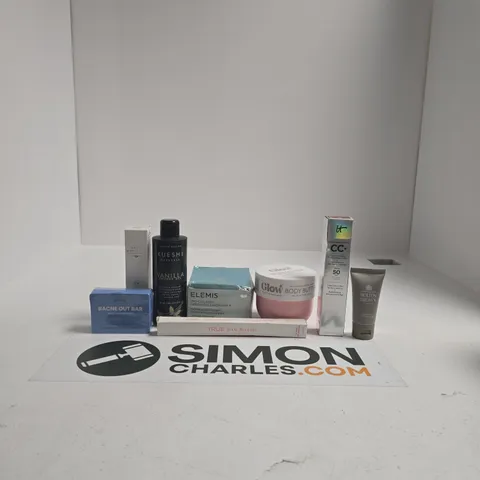 TOTE OF APPROXIMATELY 15 ASSORTED BEAUTY PRODUCTS INCLUDING OUAI TREATMENT MASQUE, ELEMIS PRO-COLLAGEN GREEN FIG CLEANSING BALM AND GROW GORGEOUS ANTI-POLLUTION CONDITIONER