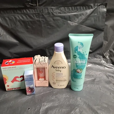 APPROXIMATEY 20 ASSORTED HEALTH AND BEAUTY PRODUCTS TO INCLUDE - AVEENO BABY BODY WASH - GIVE ME SHAMPOO AND P.LOUISE THE CHEEK OF IT LIQUID BLUSH