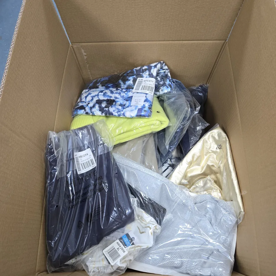BOX OF APPROXIMATELY 20 ASSORTED CLOTHING ITEMS TO INCLUDE LASCANA ACTIVE ETC