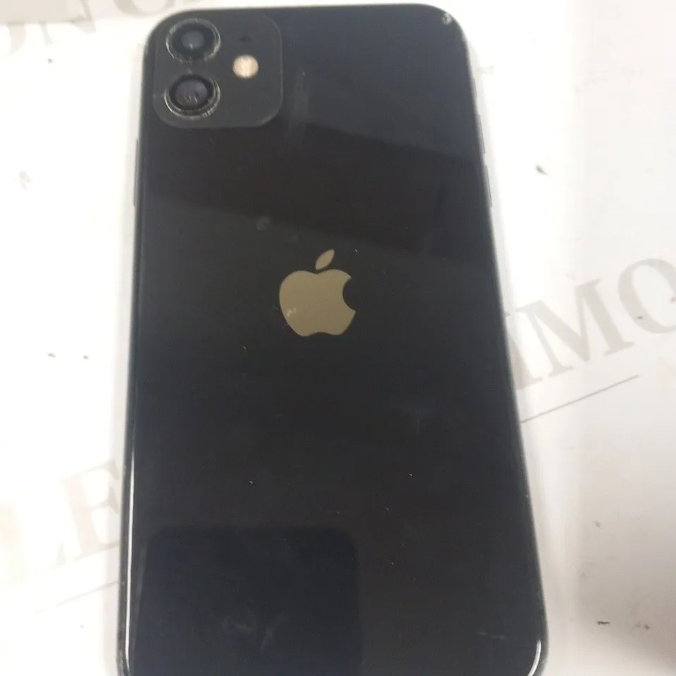 BOXED APPLE IPHONE 11 MOBILE PHONE 64GB