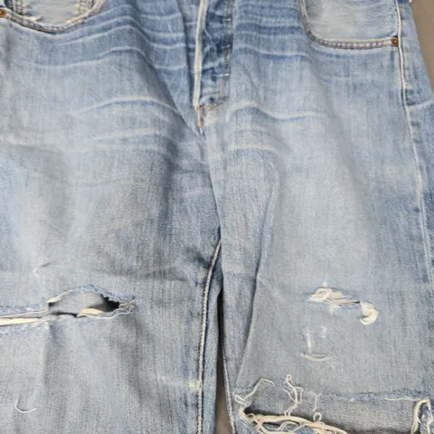LEVI STRAUSS 501 DISTRESSED JEANS IN BLUE SIZE 36/36