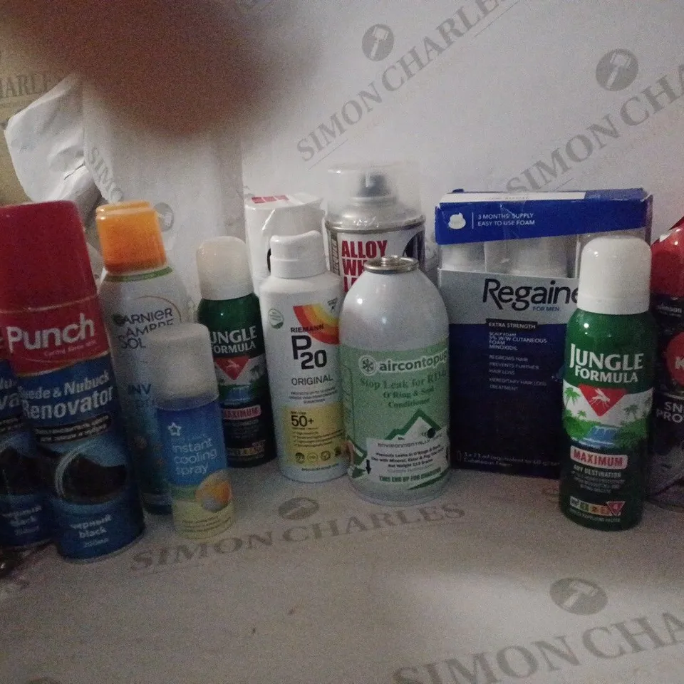 BOX OF HOUSEHOLD ITEMS TO INCLUDE LOREAL ANTI-PERSPIRANT , GARNIER INVISIBLE MIST