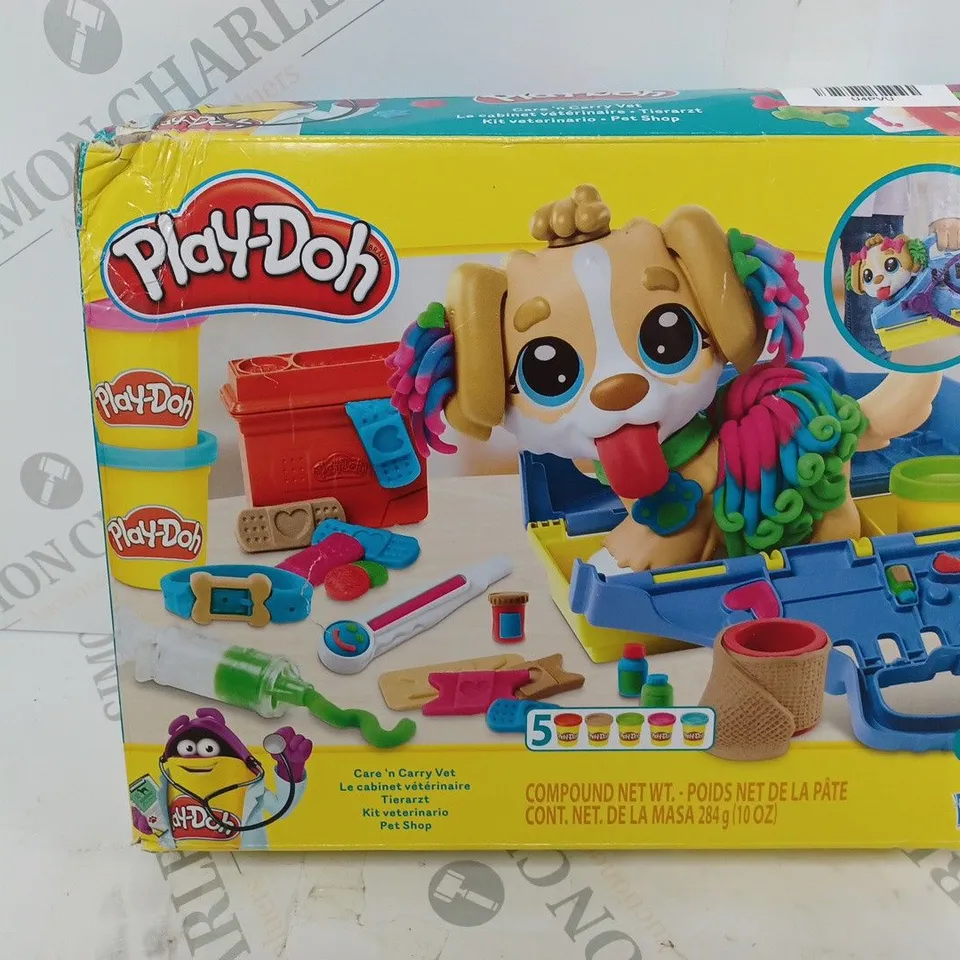 BOXED PLAY-DOH CARE N CARRY VET RRP £21.99