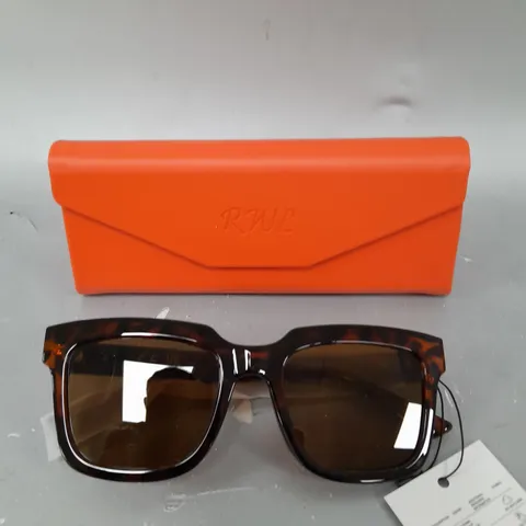 RWL SUNGLASSES WITH ORANGE CASE