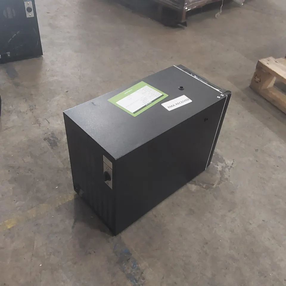 VITRIFRIGO COMMERCIAL COFFEE MACHINE FRIDGE