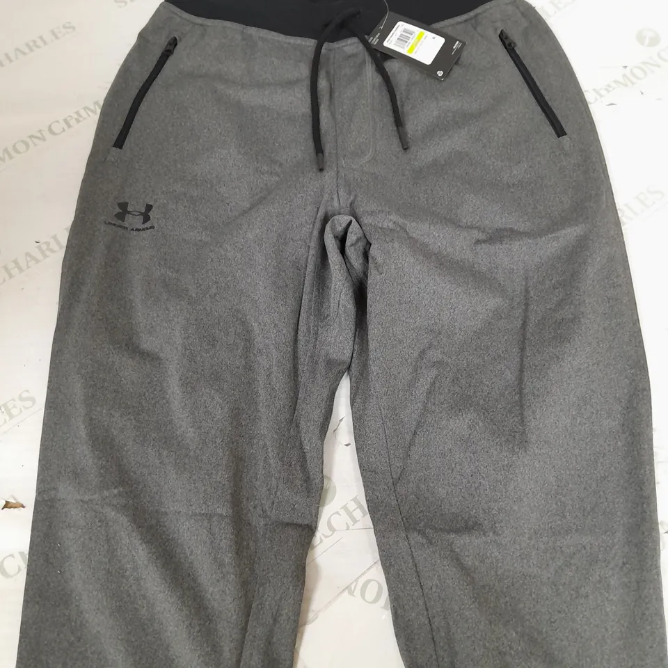 UNDER ARMOUR TRACKSUIT MEDIUM