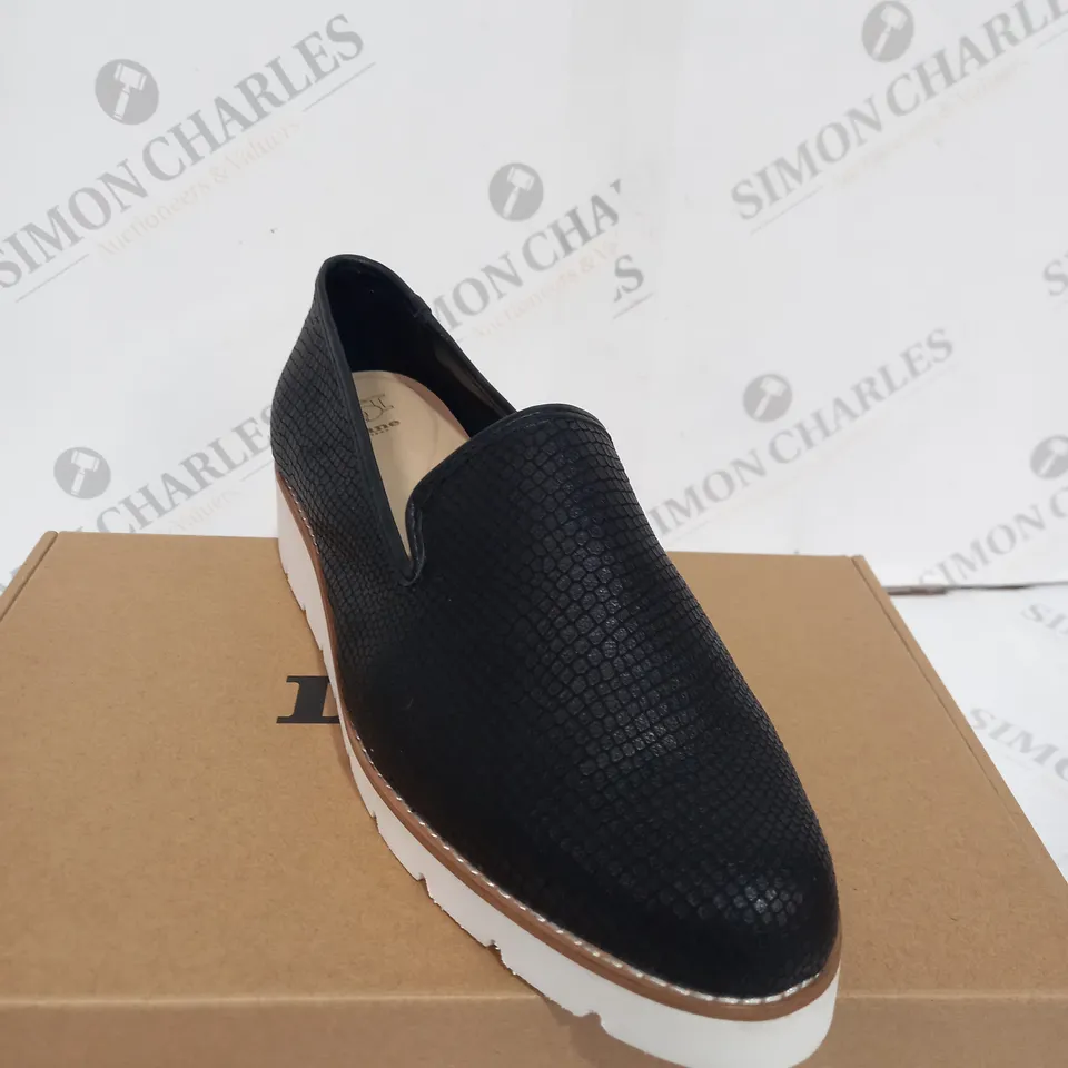 DUNE FLATFORM LOAFER BLACK CROCK SIZE 7 - BOXED 