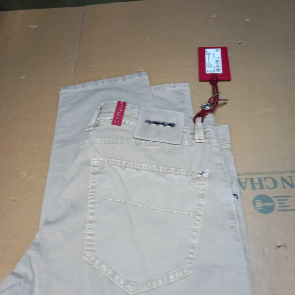 TRAMAROSSA LENARDO STRETCH JEANS SIZE 36