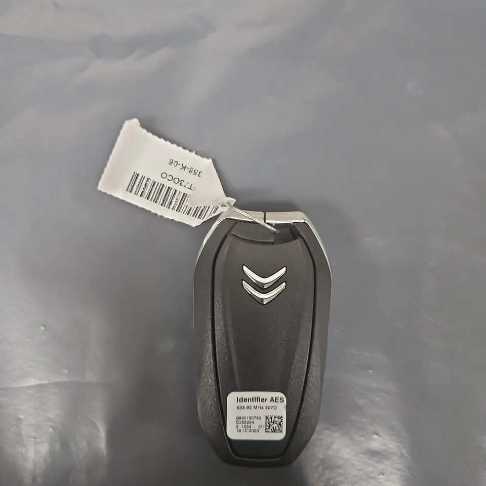 CITROËN KEY FOB REMOTE – THREE-BUTTON, WITH TAG