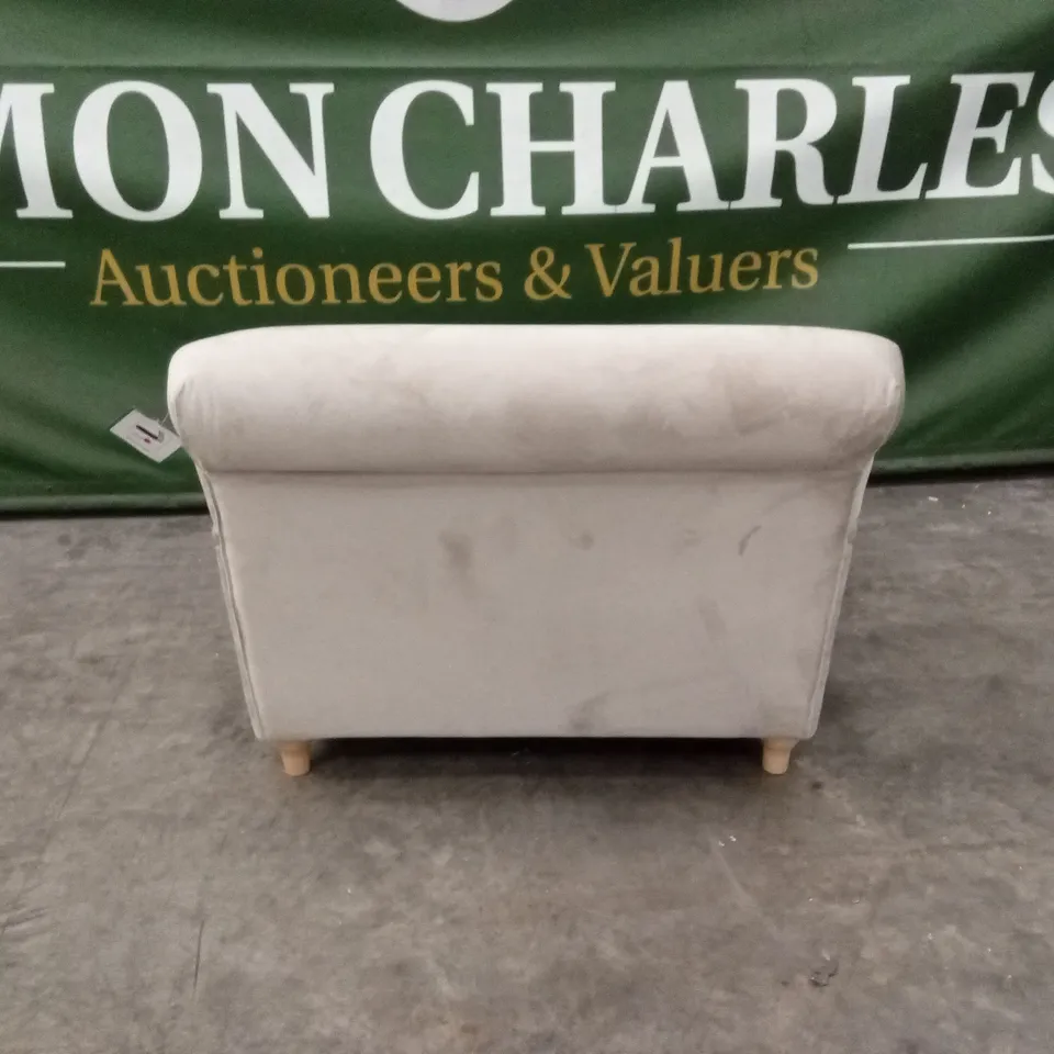 LPD HOME PLUMPTON CHAIR, BEIGE VELVET